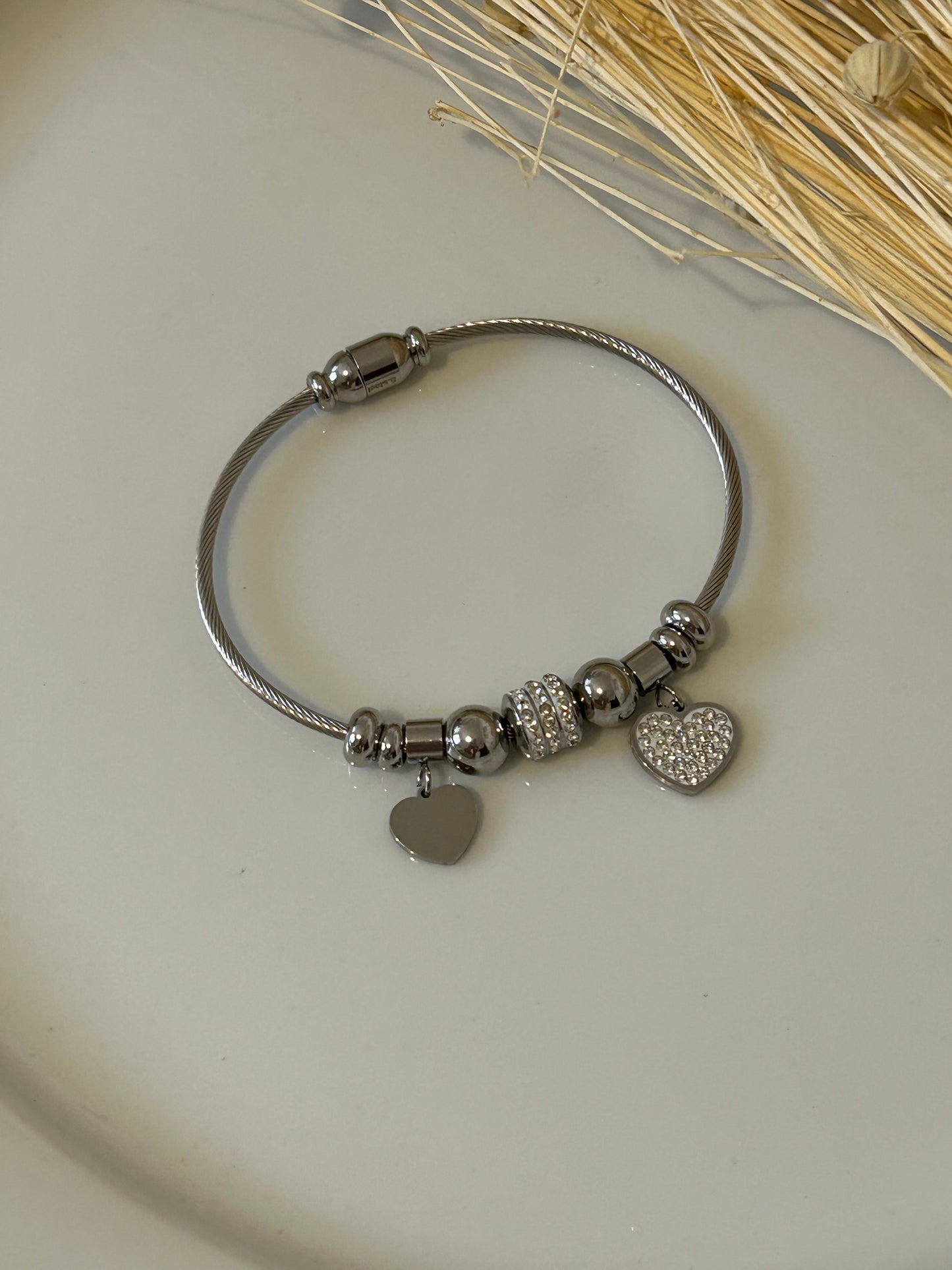 Βέργα με charms καρδούλες