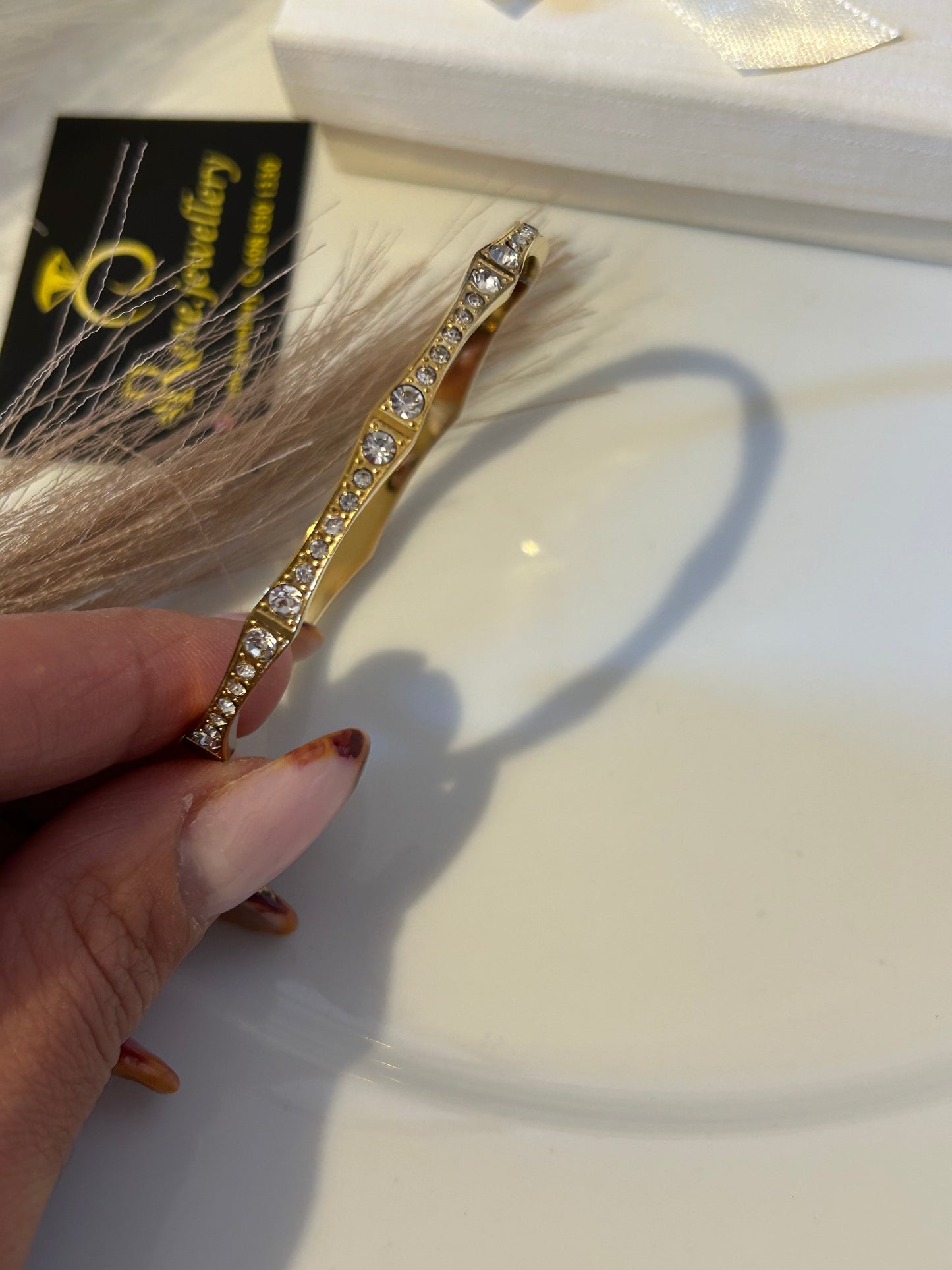 Χειροπέδα ιδιαίτερα με strass