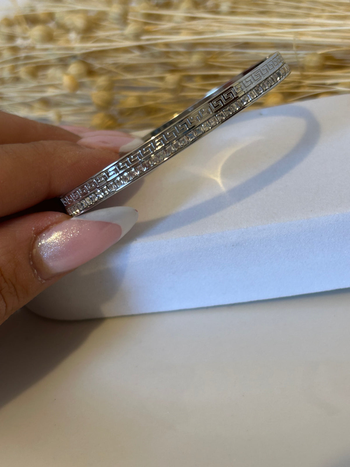 Χειροπέδα ανάγκασε με strass