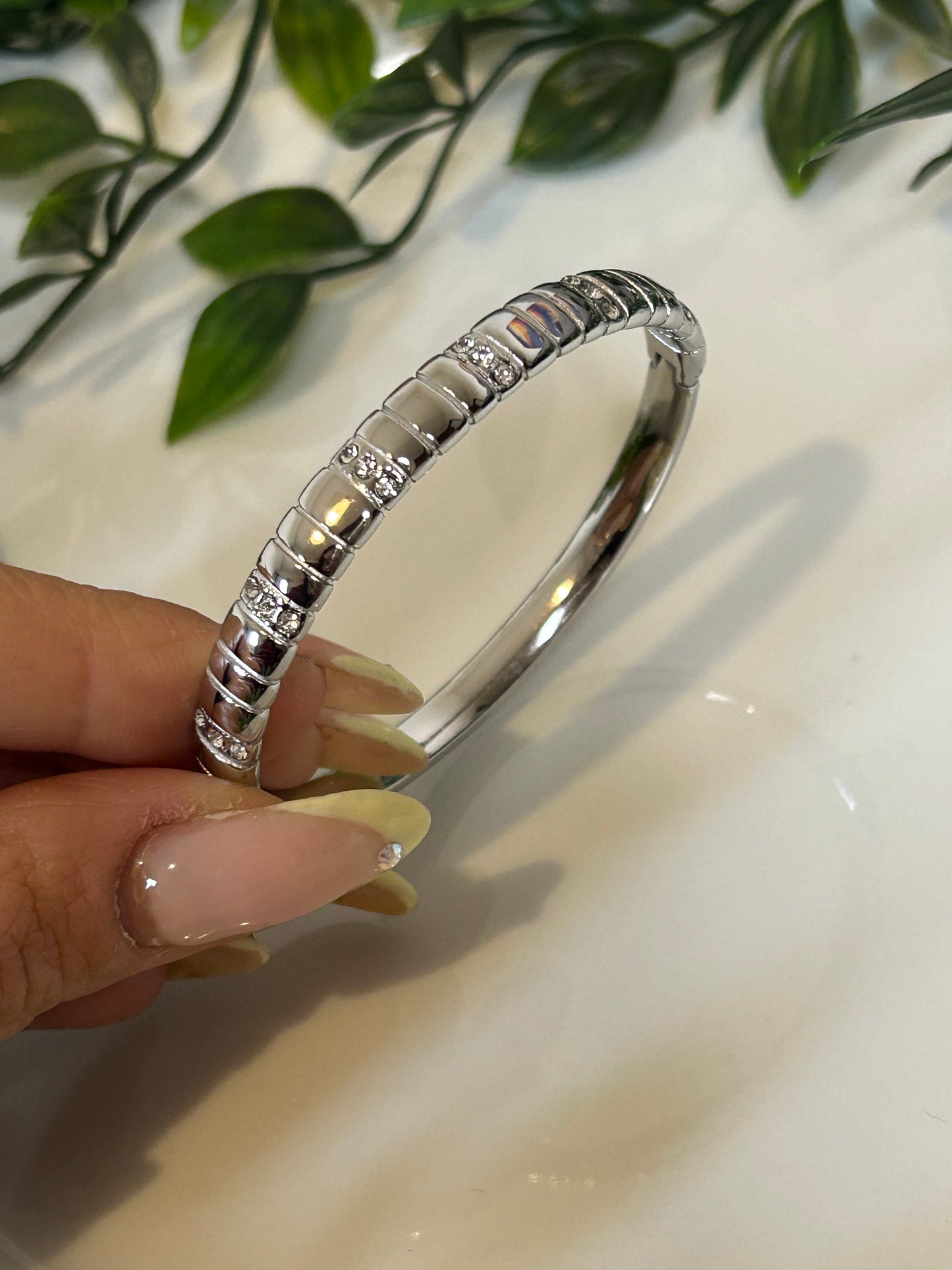 Χειροπέδα με strass