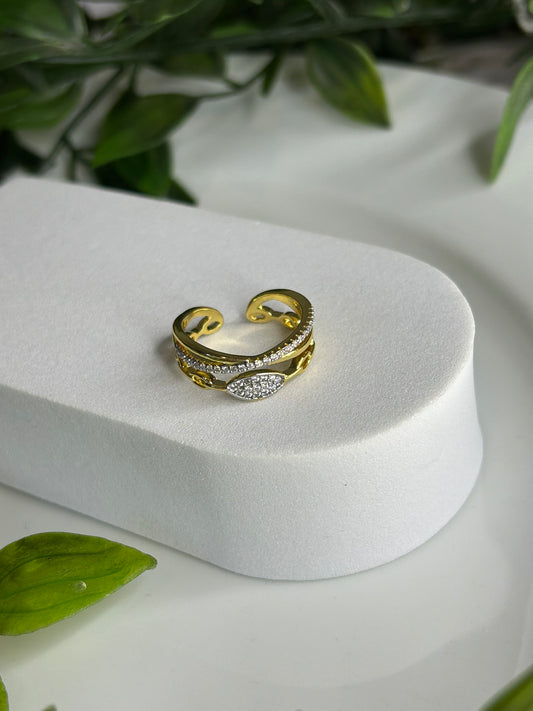 Ιδιαίτερο δαχτυλίδι με strass