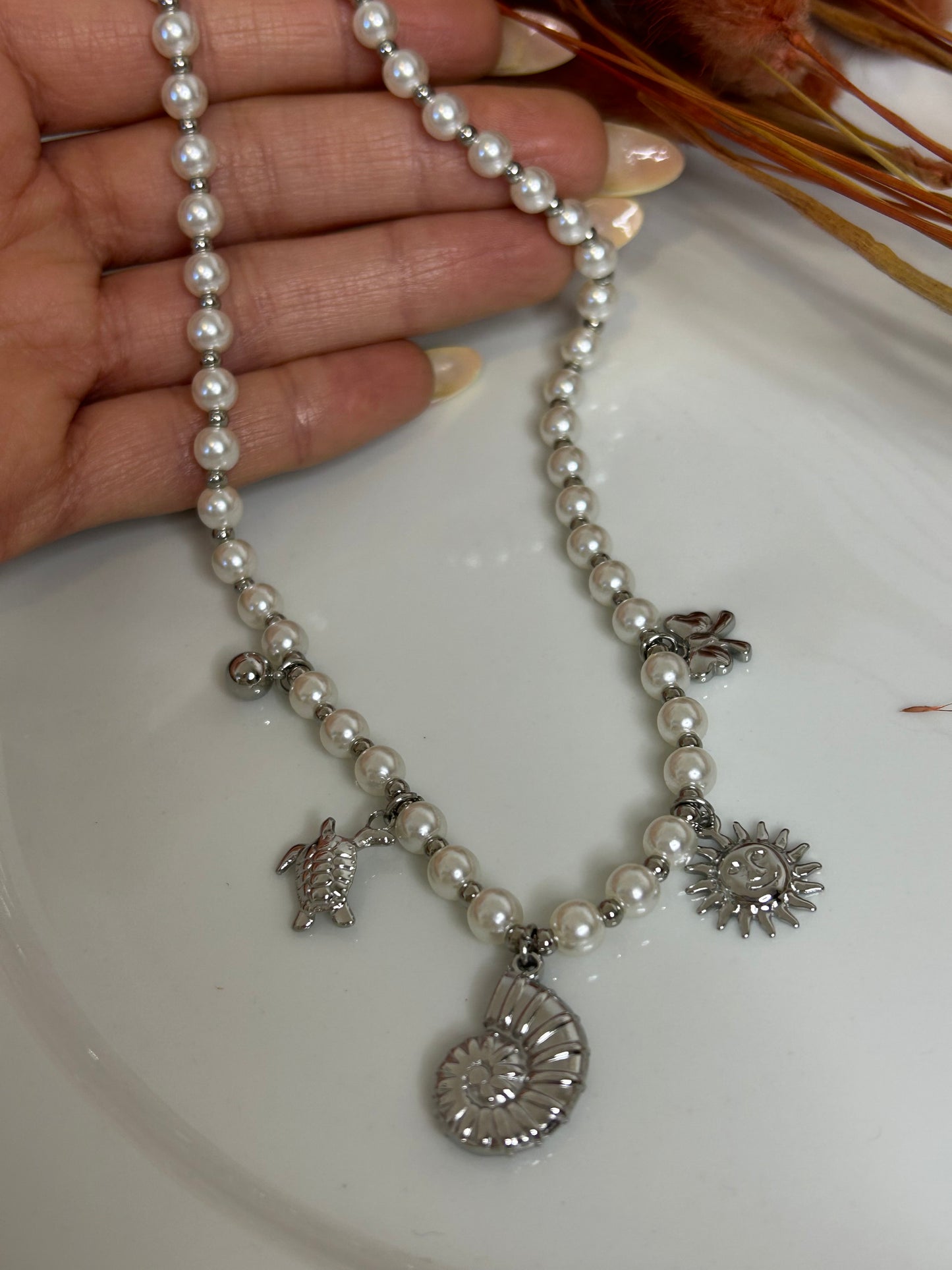 Κολιέ Perla με charms