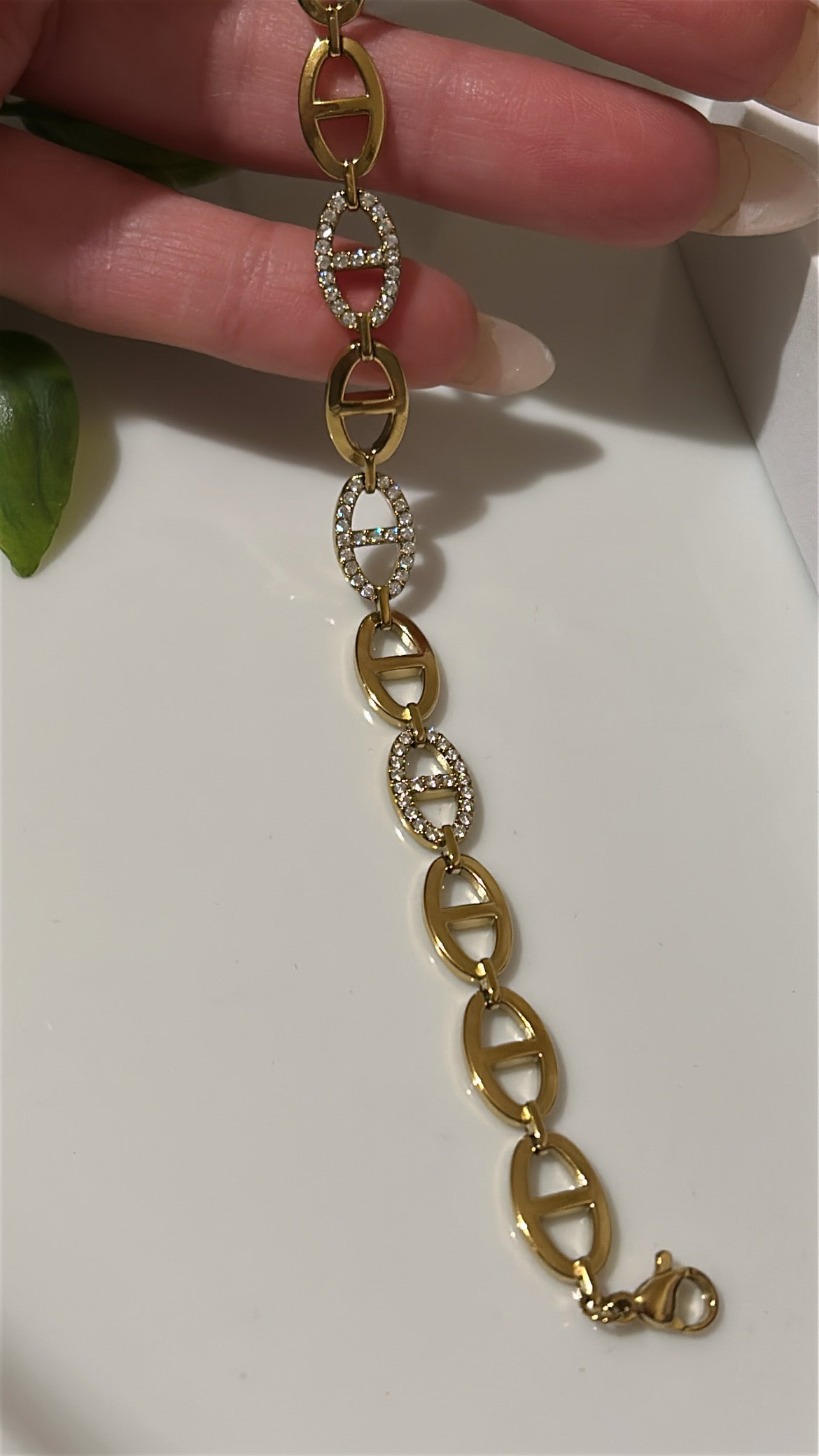 Βραχιόλι χεριού με ζιργκόν strass