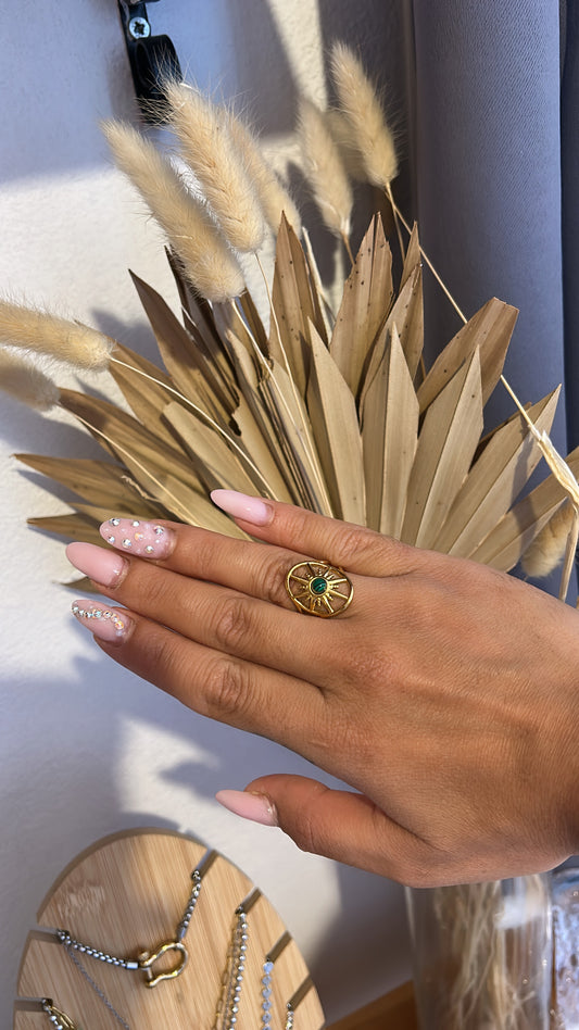 Ανοιγόμενο Δαχτυλίδι ιδιαίτερο με πέτρα πράσινη