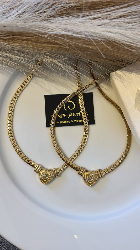 Αλυσίδα λαιμού με στοιχείο καρδιά & strass