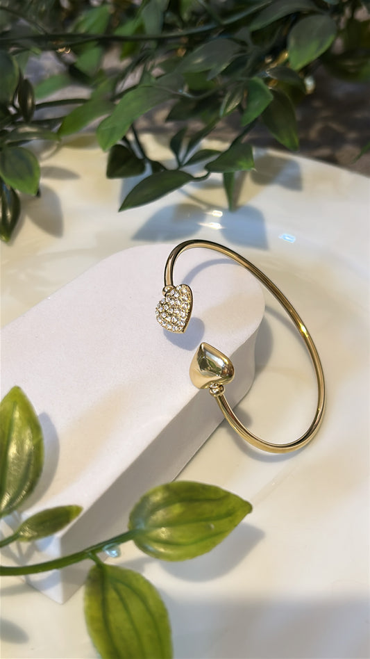 Χειροπέδα με καρδιές & strass