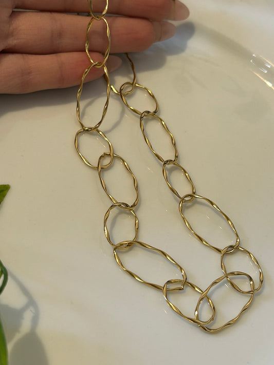 Αλυσίδα λαιμού ιδαιτερη