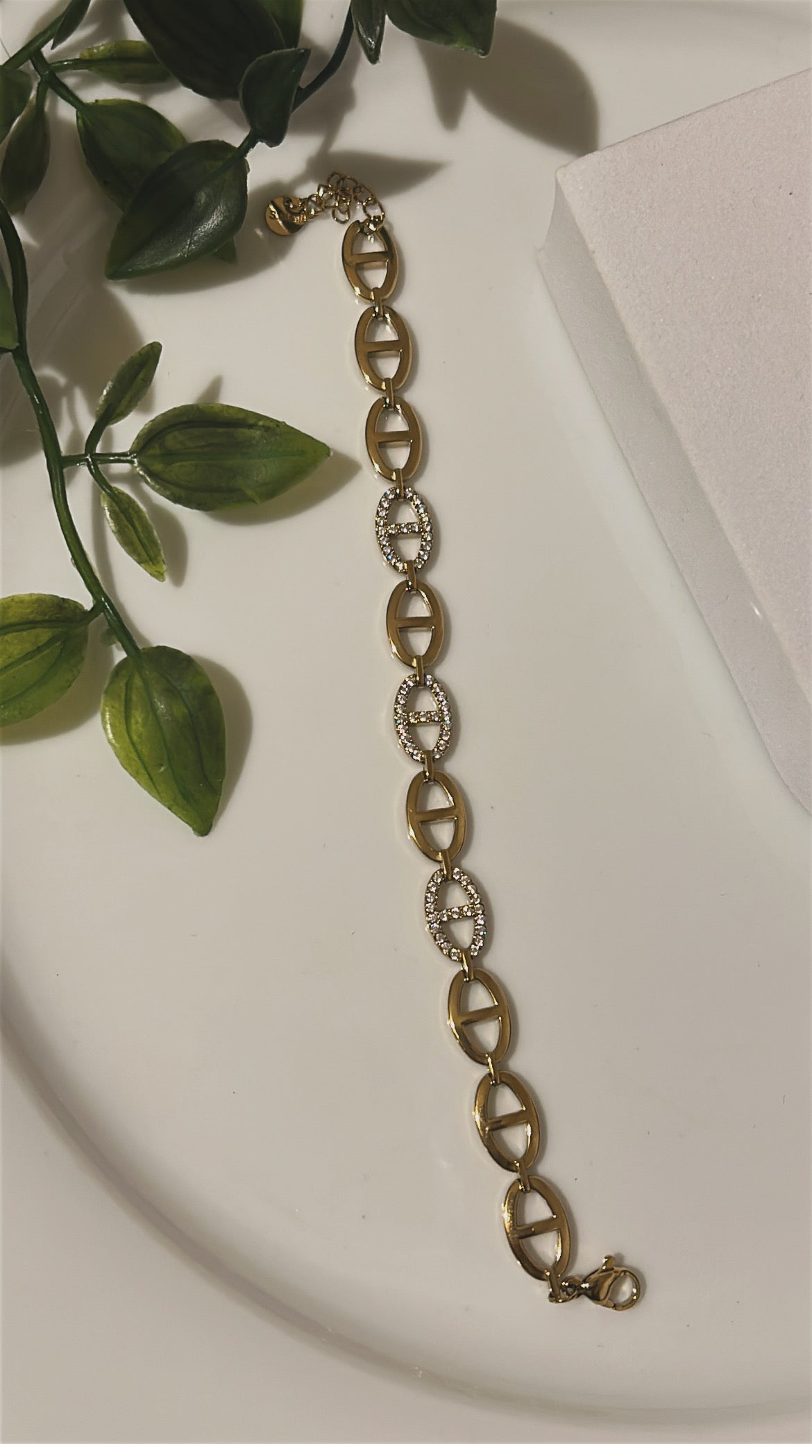 Βραχιόλι χεριού με ζιργκόν strass