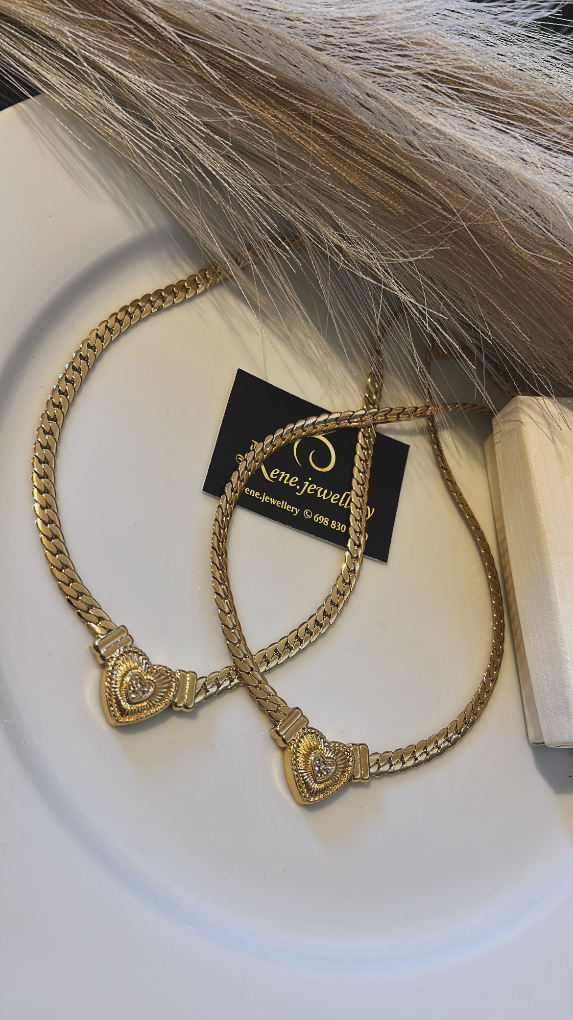 Αλυσίδα λαιμού με στοιχείο καρδιά & strass