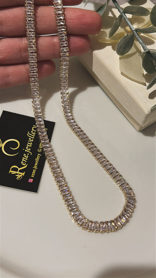 Ριβιέρα λαιμού impressive