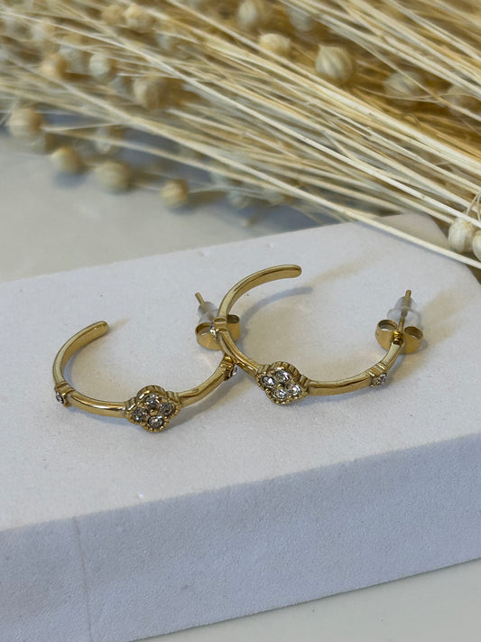 Σκουλαρίκι με σταυρουδάκι strass