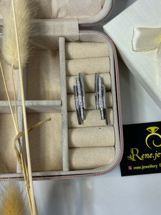 Σκουλαρίκι ασύμμετρο με strass