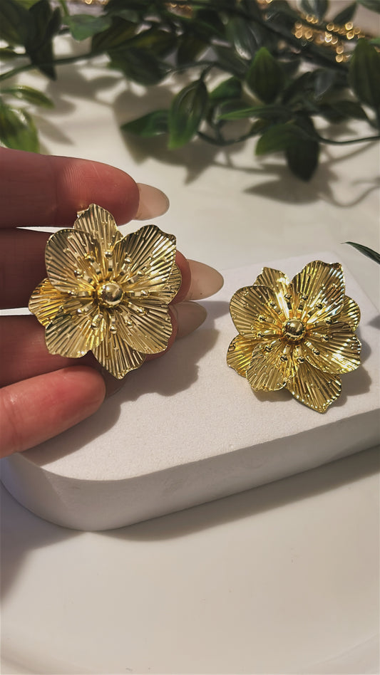 Σκουλαρίκι καρφωτό λουλούδι