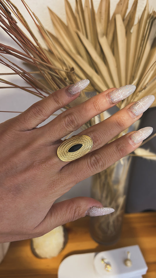 Δαχτυλίδι vintage με μαύρη πέτρα