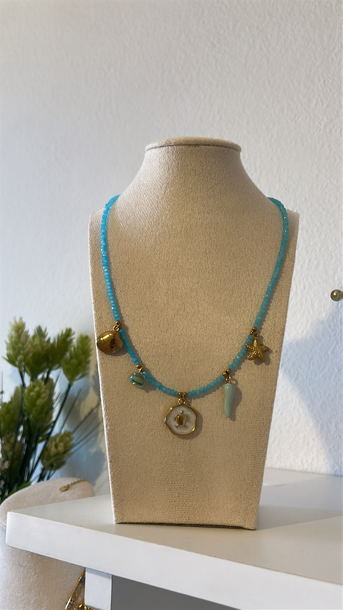 Κολιέ χειροποίητο κρισταλάκια & charms