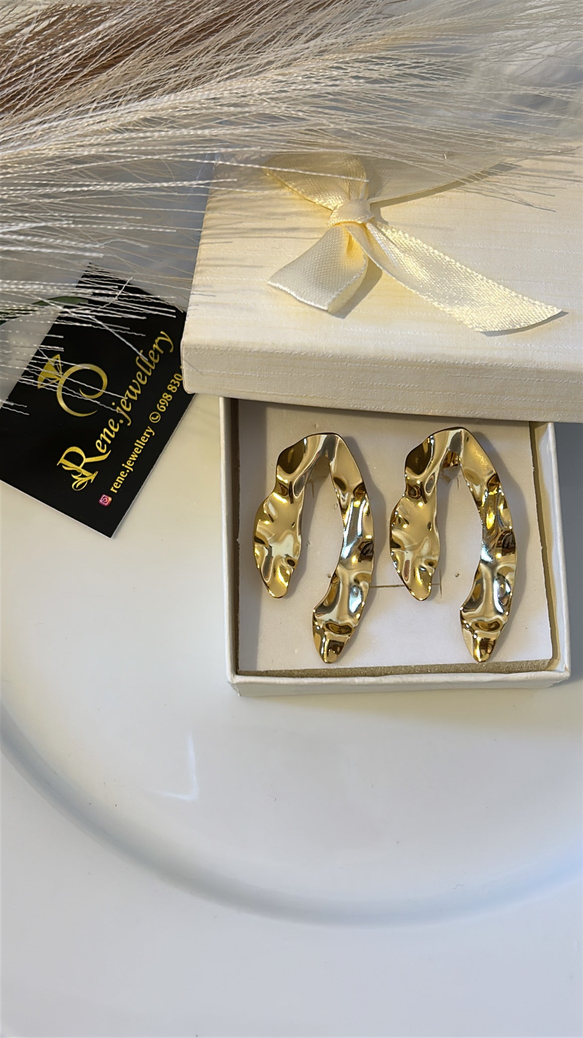 Σκουλαρίκι ασύμμετρο τσαλακωμένο