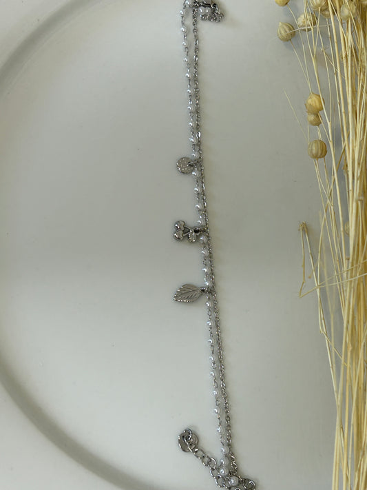 Αλλά σόδα για το πόδι με charms & Perla