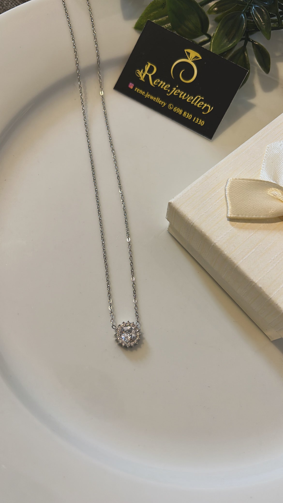 Κολιέ με διαμάντι ασημί