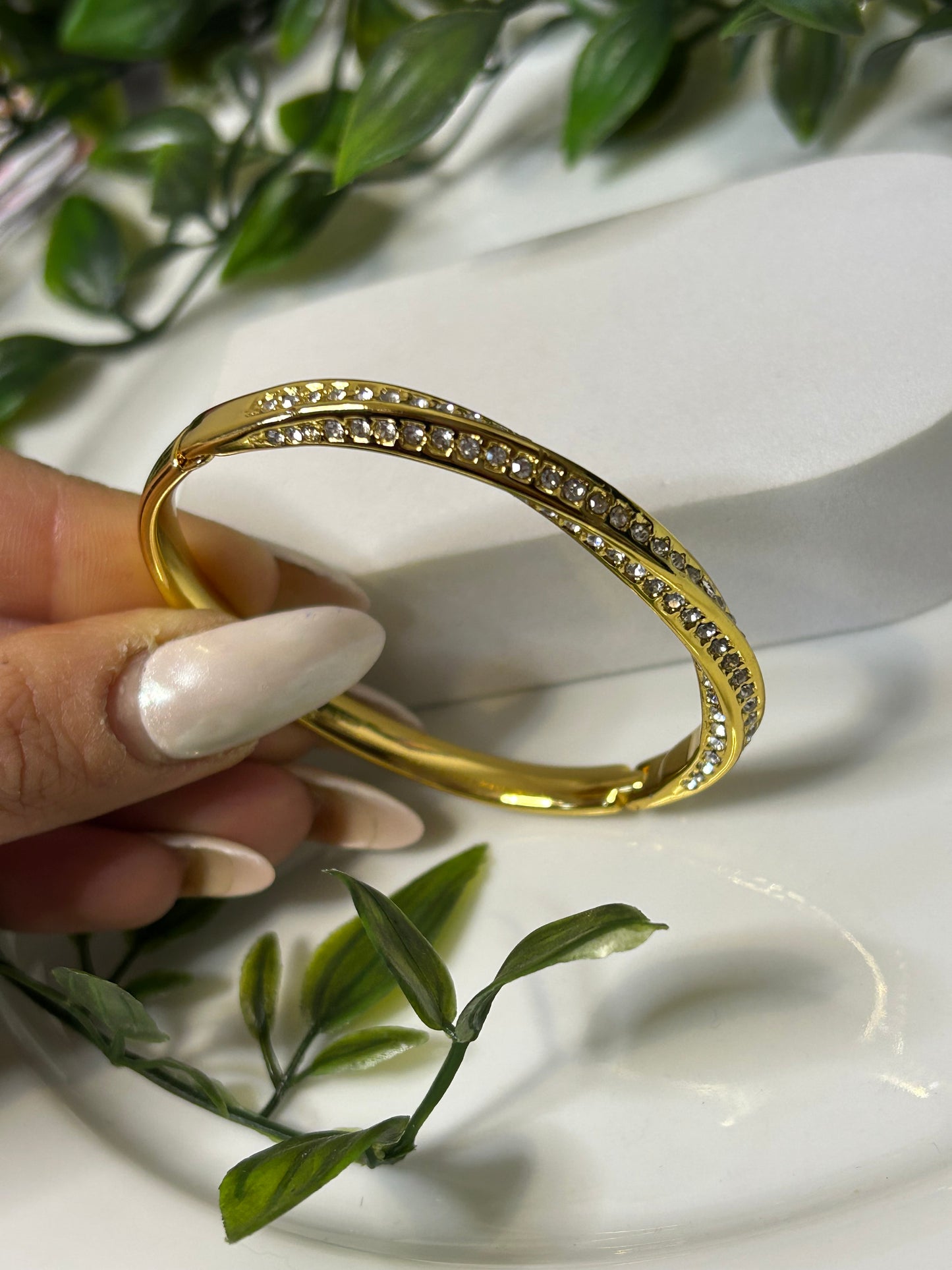Χειροπέδα ιδιαίτερη με strass