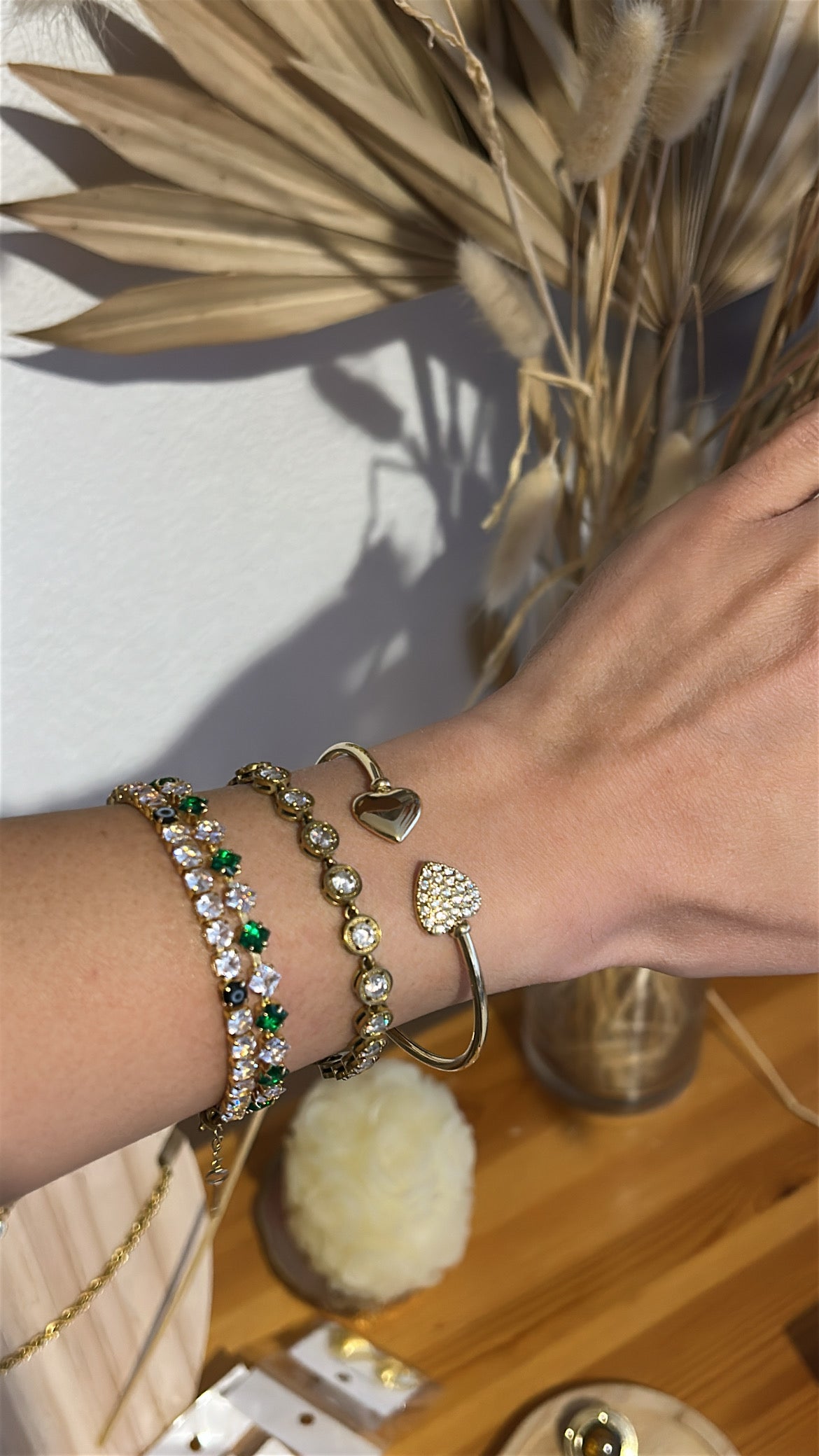 Χειροπέδα με καρδιές & strass