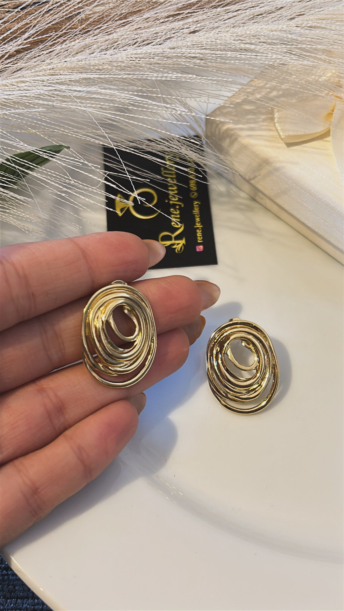 Σκουλαρίκι ιδιαίτερο καρφωτό