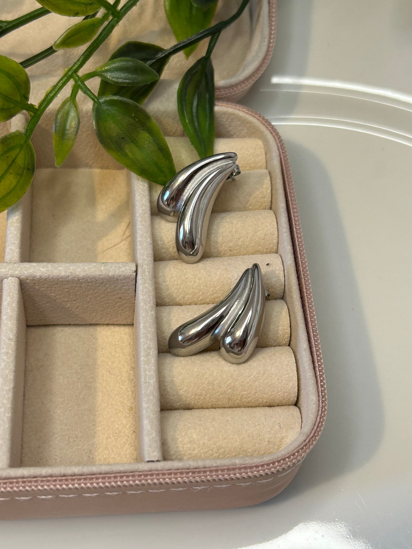 Σκουλαρίκι minimal