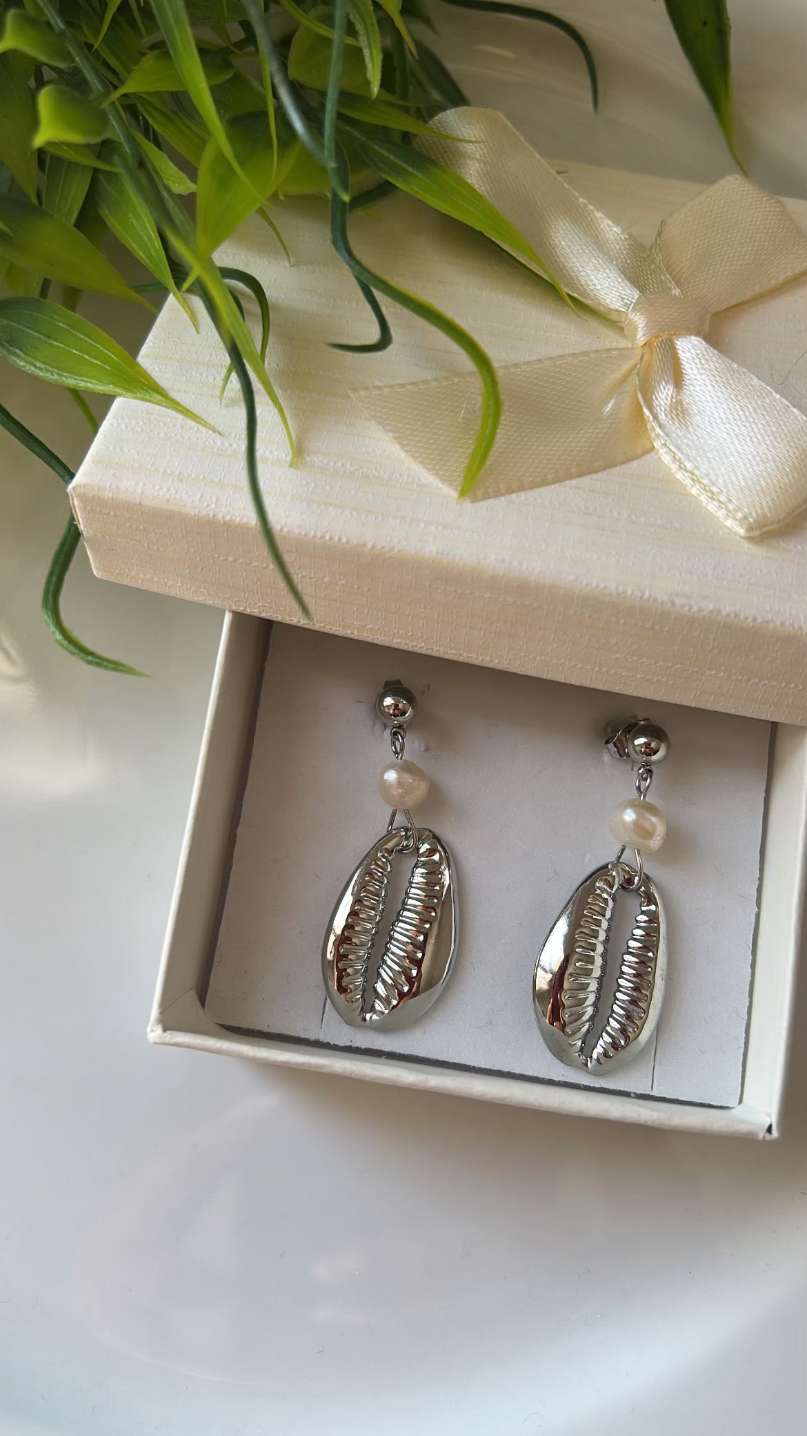 Σκουλαρίκι καρφωτό με πέρλα summer vibes