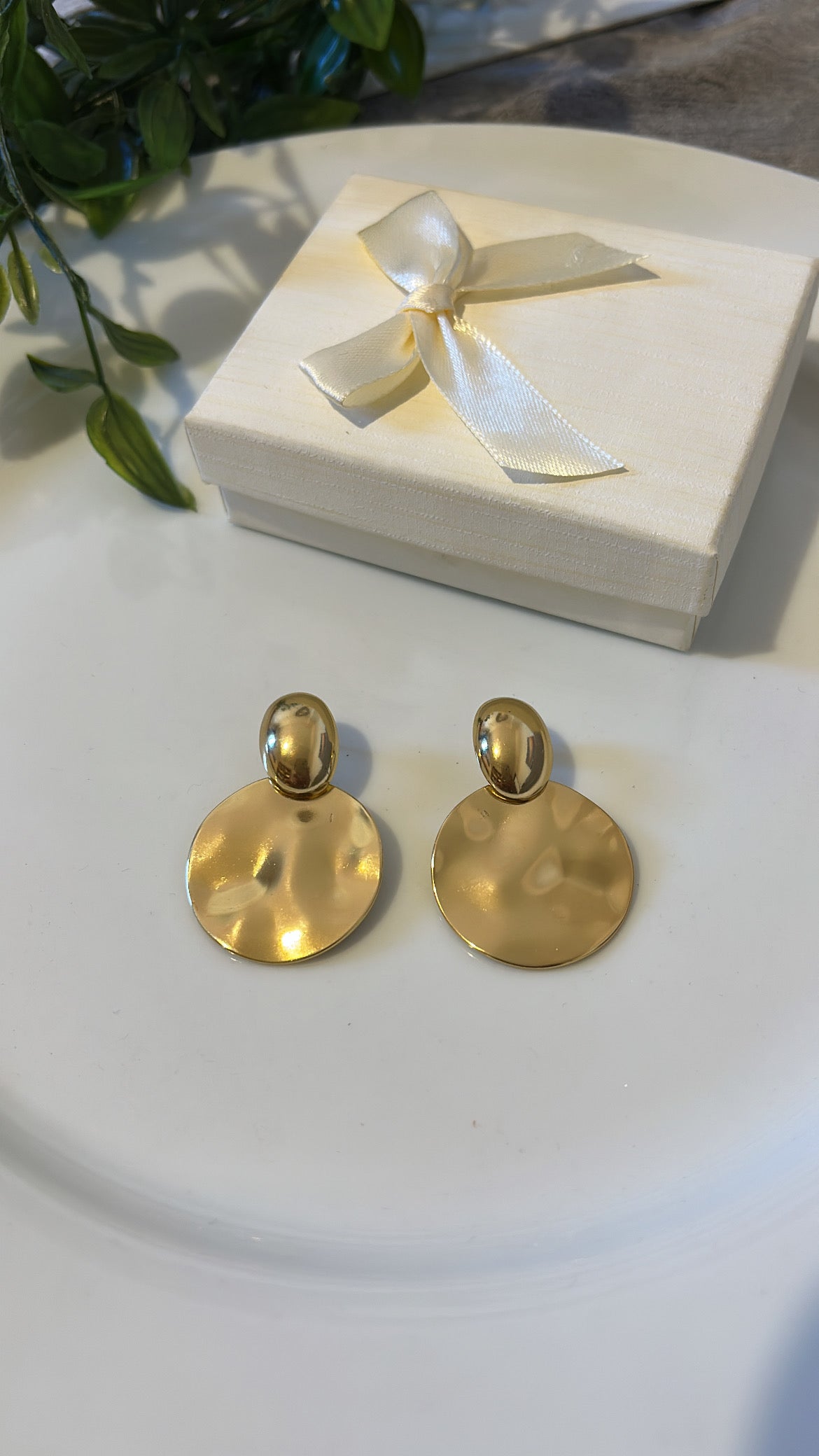 Καρφωτό σκουλαρίκι