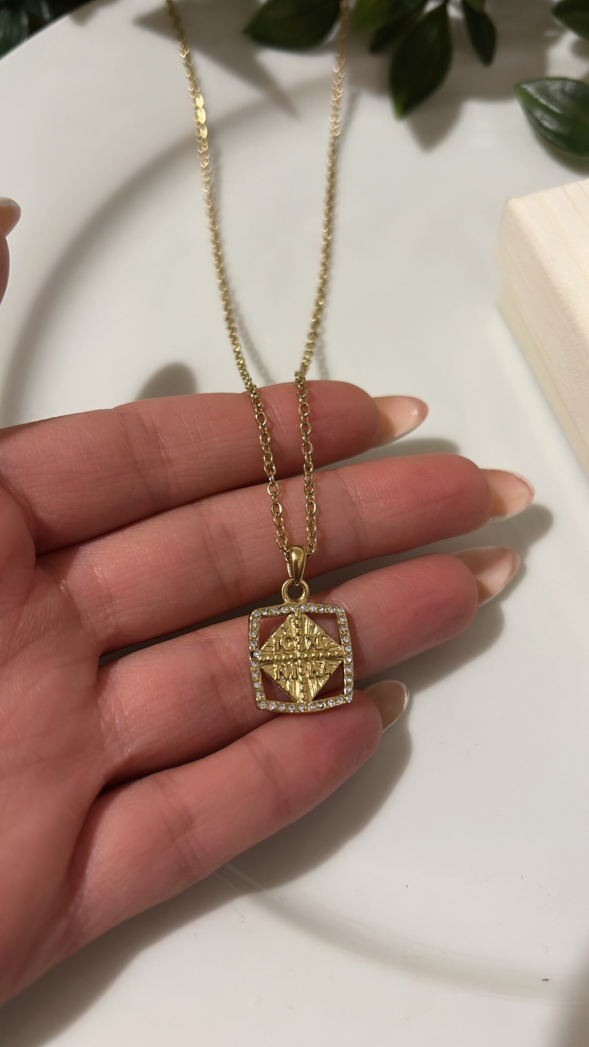 Κολιέ κωνσταντινάτο με strass